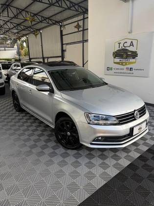 VOLKSWAGEN JETTA 1.4 16V TSI COMFORTLINE GASOLINA 4P TIPTRONIC VOLKSWAGEN JETTA 1.4 16V TSI COMFORTLINE GASOLINA 4P TIPTRONIC